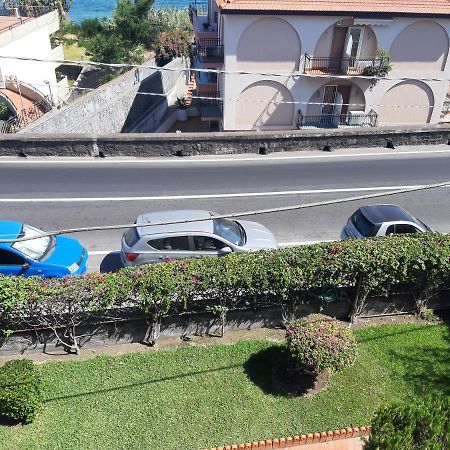 B&B Sea Terrace Aci Castello Εξωτερικό φωτογραφία