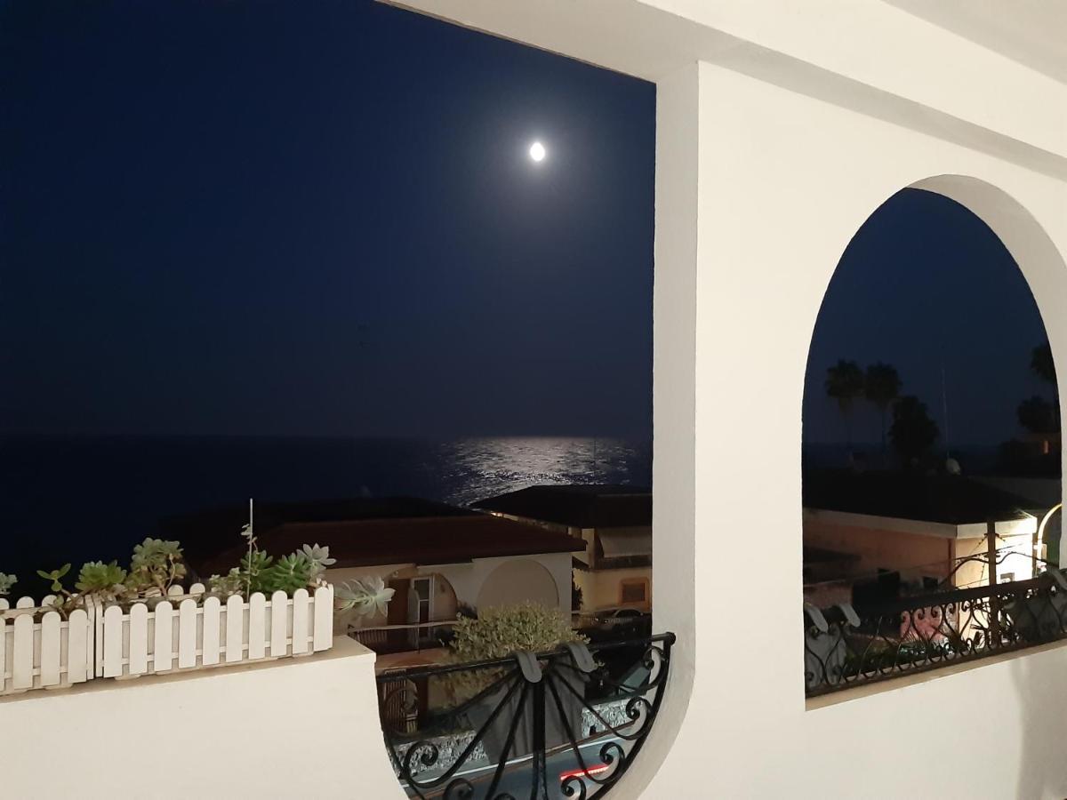 B&B Sea Terrace Aci Castello Εξωτερικό φωτογραφία