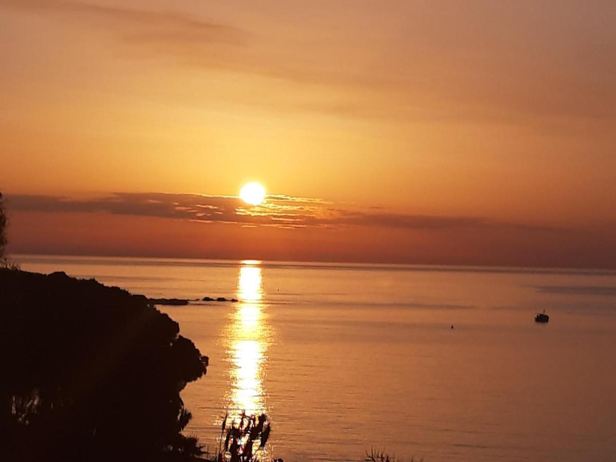 B&B Sea Terrace Aci Castello Εξωτερικό φωτογραφία