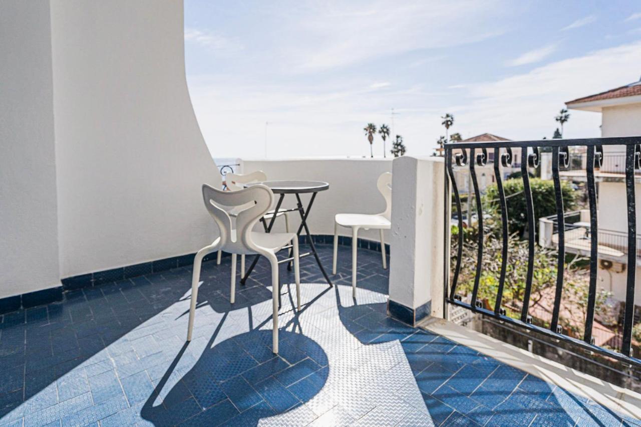 B&B Sea Terrace Aci Castello Εξωτερικό φωτογραφία